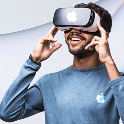 Apple’s VR headset is no rival to the Oculus Quest