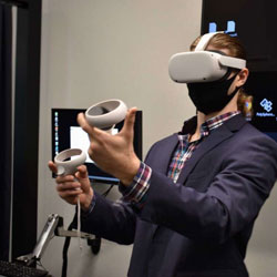 College students, cancer center create virtual reality game