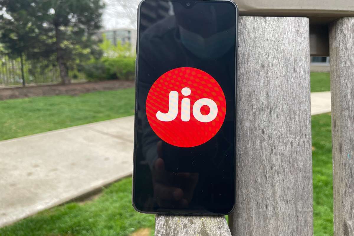 Jio Readying for 5G With $750 Million Fund Raise