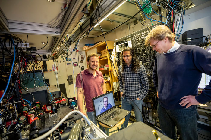 New approach may help clear hurdle to large-scale quantum computing