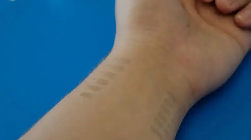 Researchers show graphene tattoos can monitor blood pressure